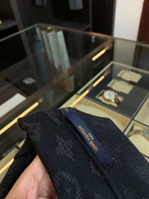 Picture of LV Jackets _SKULVM-3XL12jn0112973